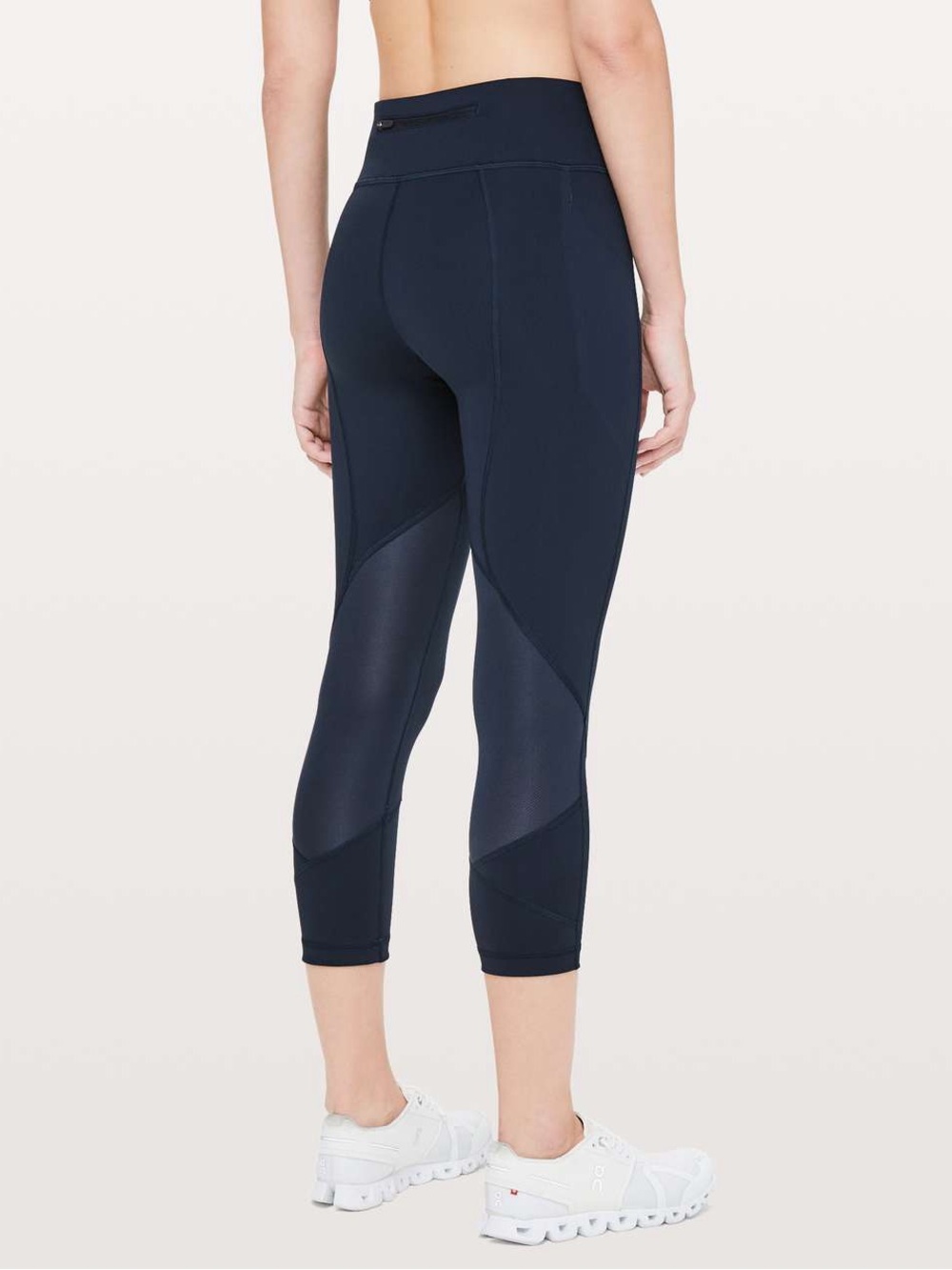 334. Lululemon Pace Rival Crop *Full-On Luxtreme 22" True Navy size 6 EUC